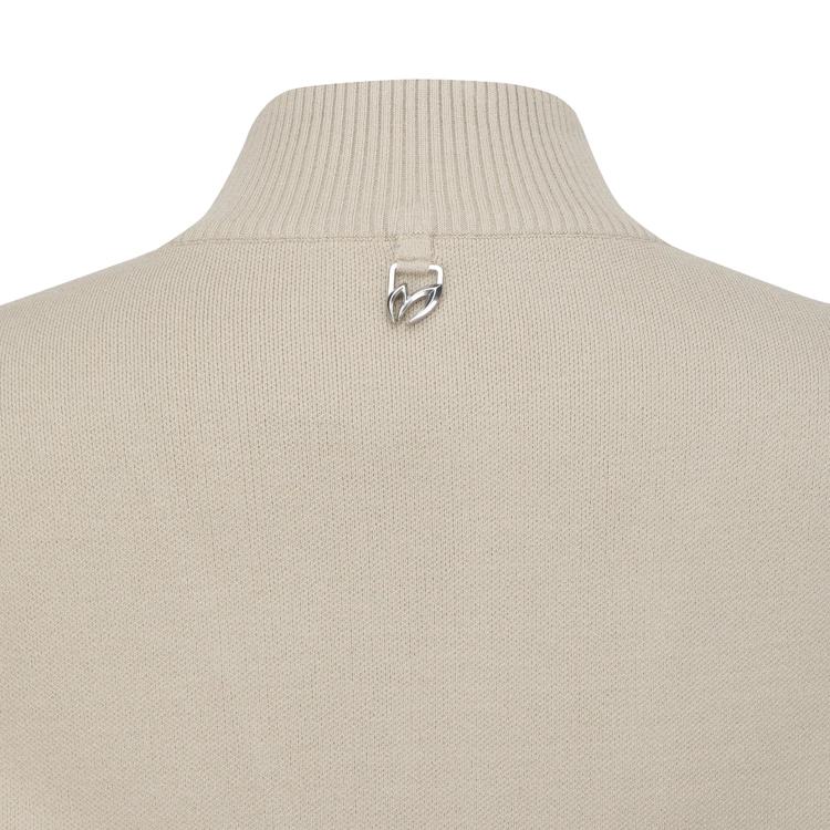 Áo knit golf nữ cổ đứng họa tiết Monogram màu be — ảnh 6