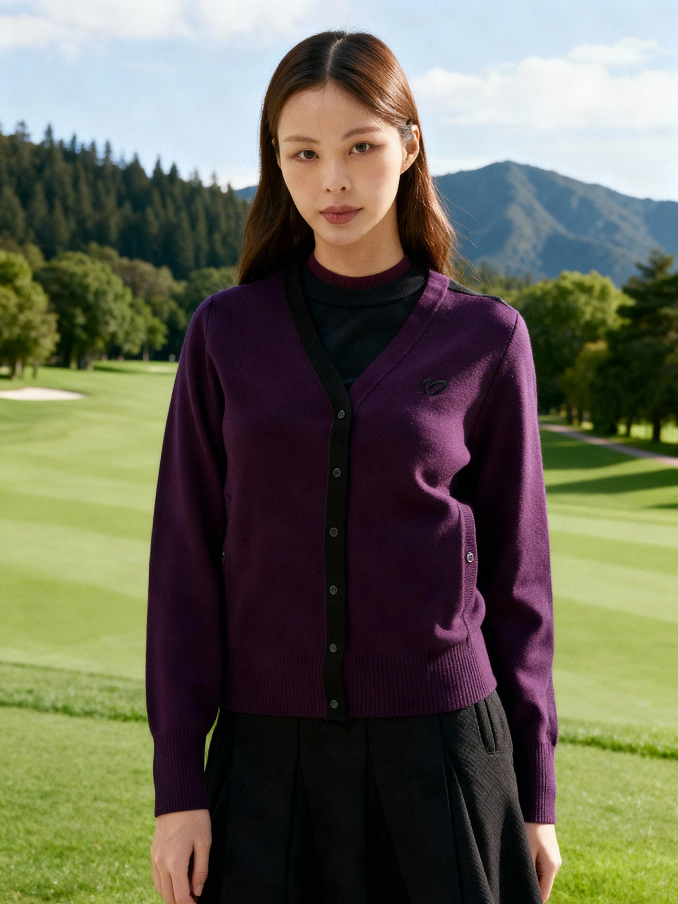 Áo knit golf nữ màu tím cổ V viền đen tay dài Master Bunny Edition