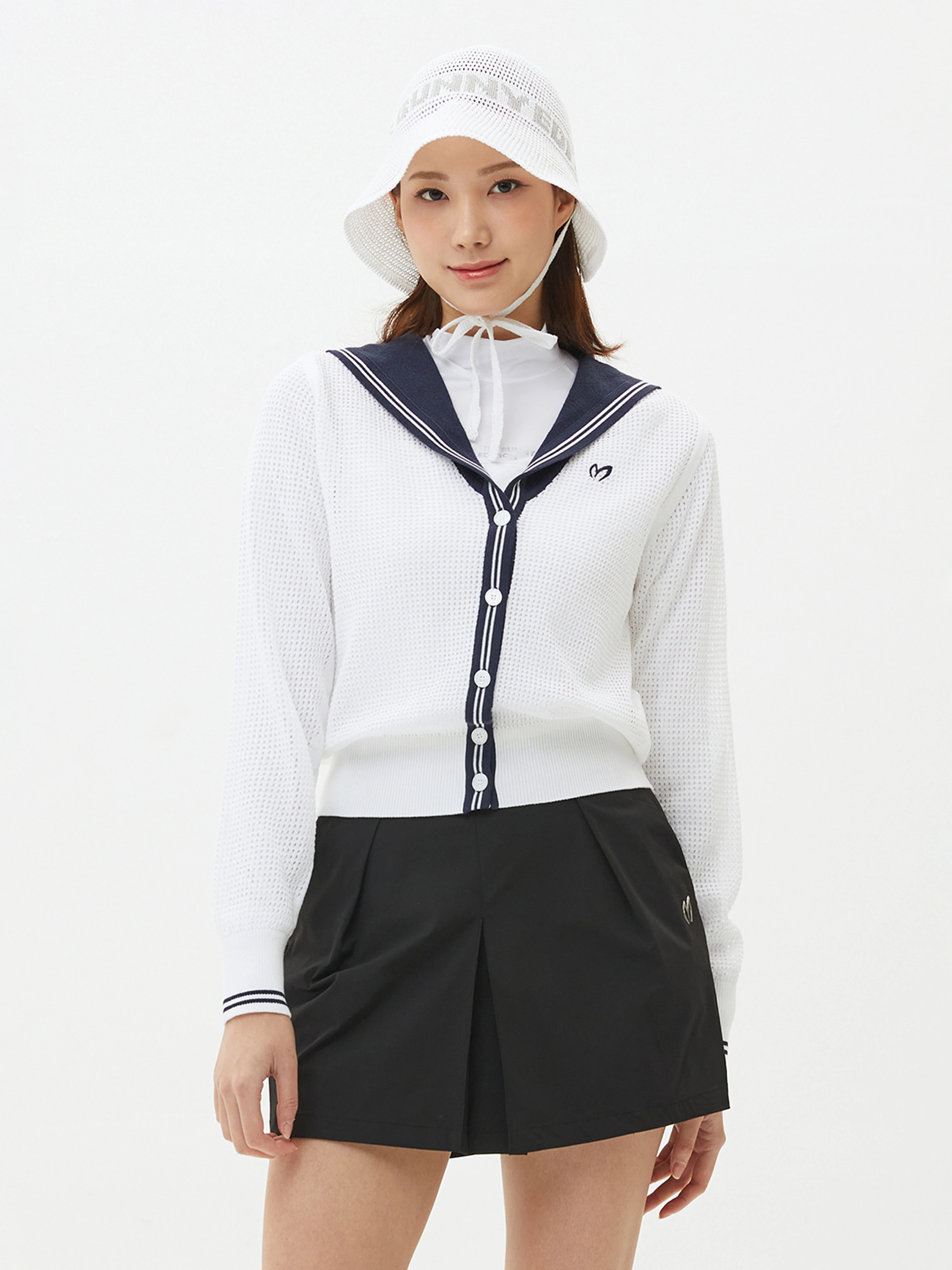 Áo knit golf nữ Master Bunny Edition màu trắng cổ thủy thủ phối viền xanh navy