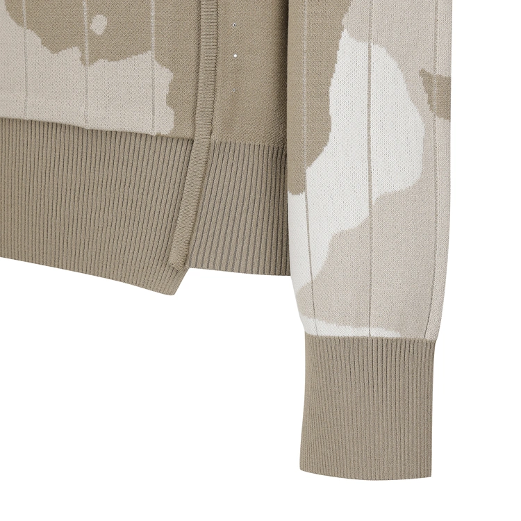 Áo knit golf nữ họa tiết camo màu be — ảnh 4