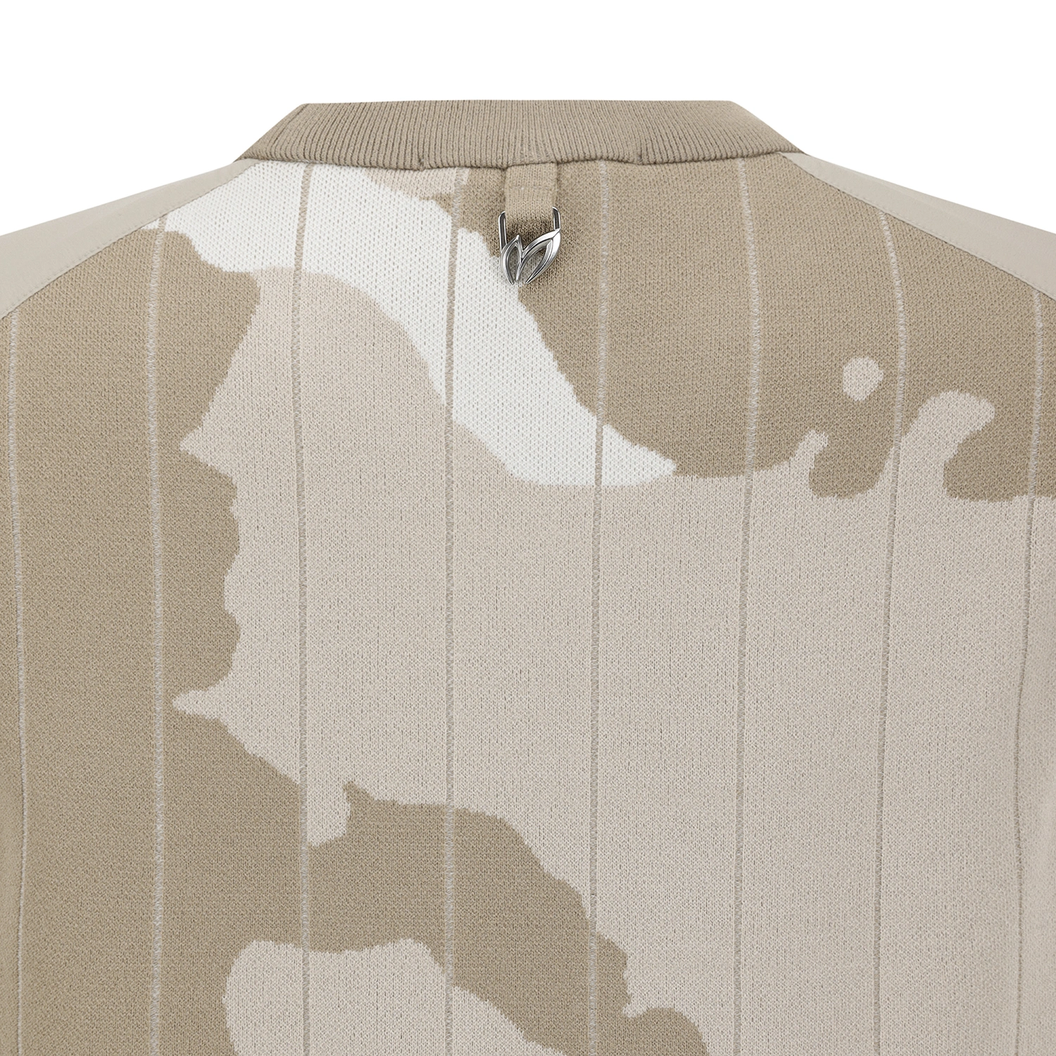 Áo vest golf nữ họa tiết camo màu be — ảnh 4