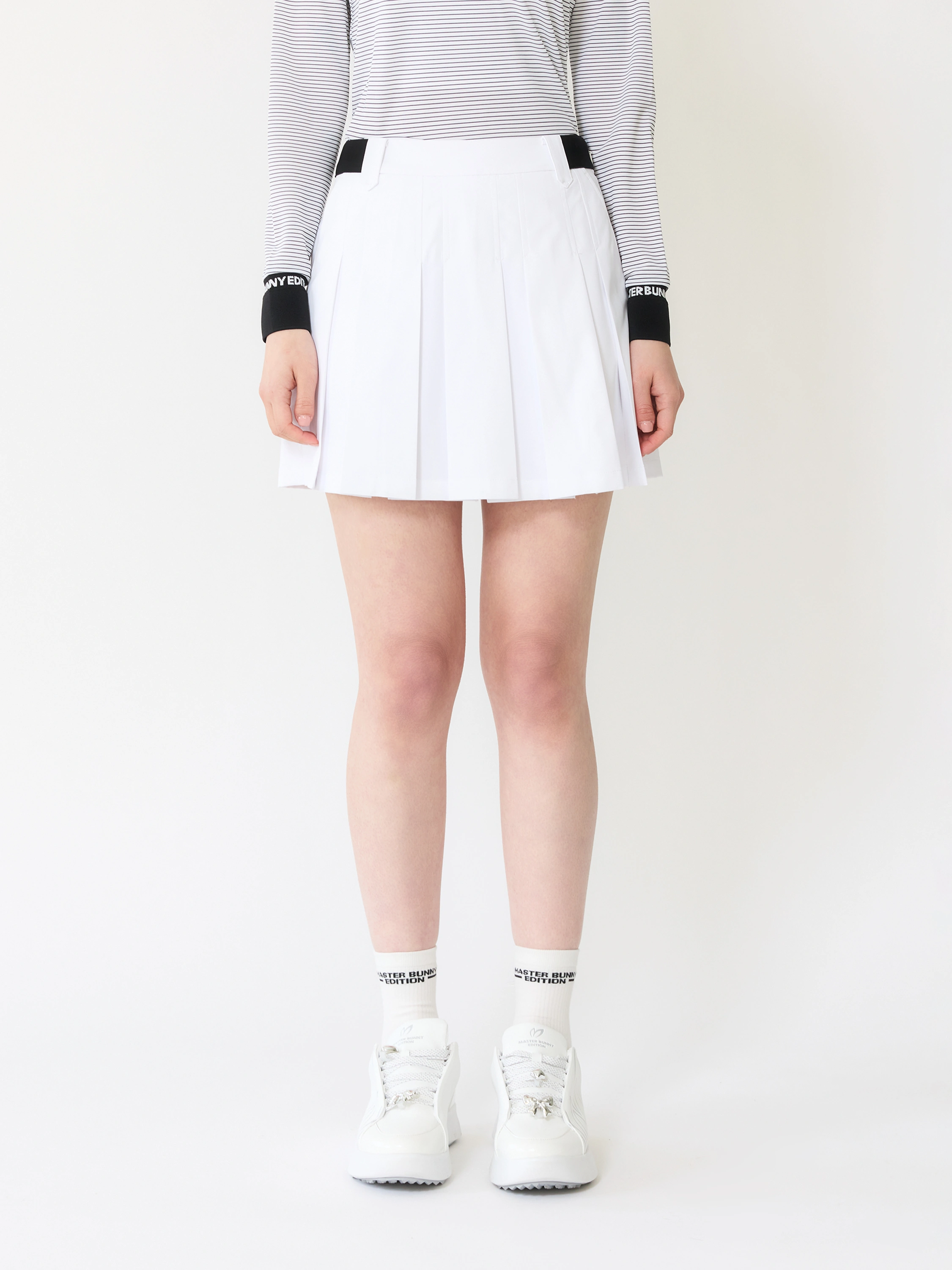 Váy golf nữ — Master Bunny Edition (Trắng) — Master Bunny Edition | Seoul Golf Fashion